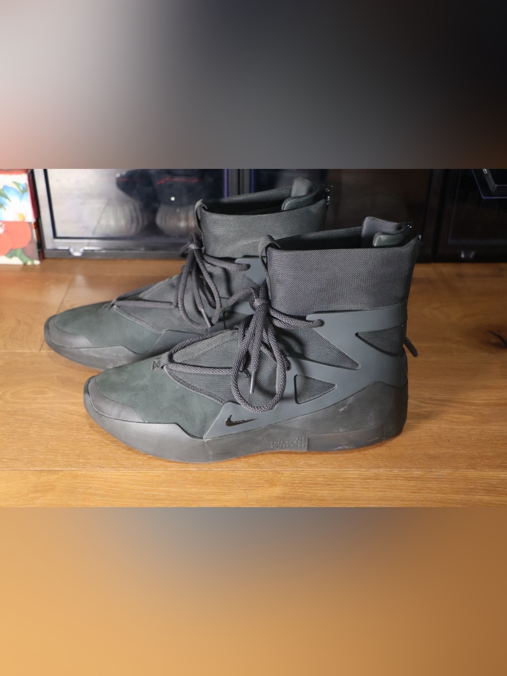 Fear of God x Nike Hi-Tops - Picture 5 of 10